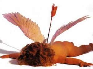 Cupidon touché par sa flèche